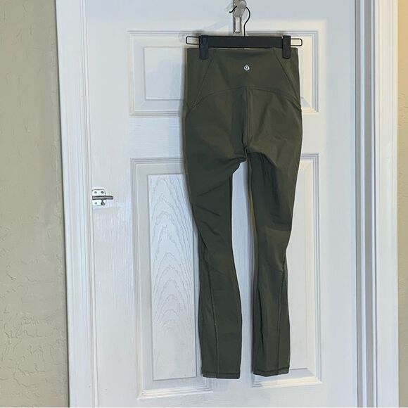 Lululemon Train Times 7/8 Pant (25" ) Dark Olive Size 2 - Picture 4 of 9